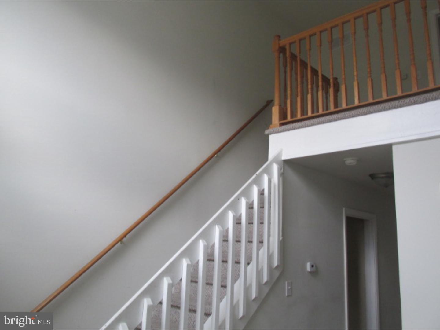 147 Crossing Way Lindenwold, NJ 08021 - Photo 12 of 25 Foyer