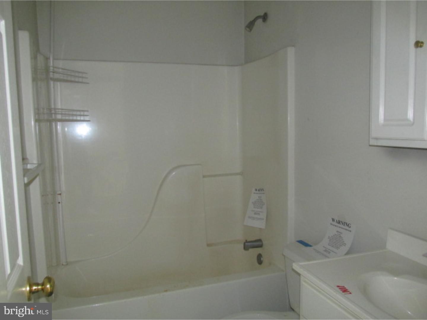 147 Crossing Way Lindenwold, NJ 08021 - Photo 20 of 25 Bathroom