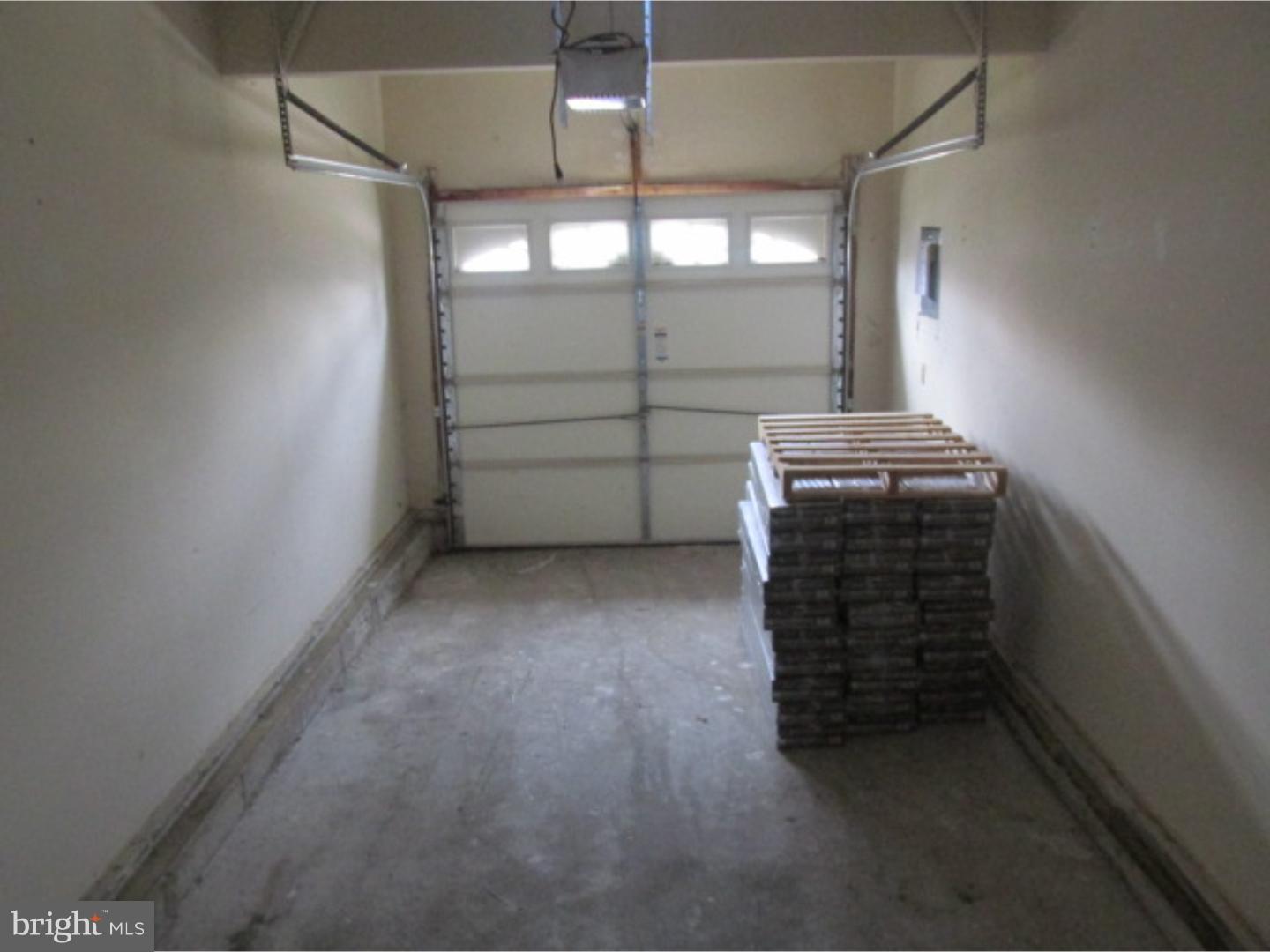 147 Crossing Way Lindenwold, NJ 08021 - Photo 24 of 25 Garage