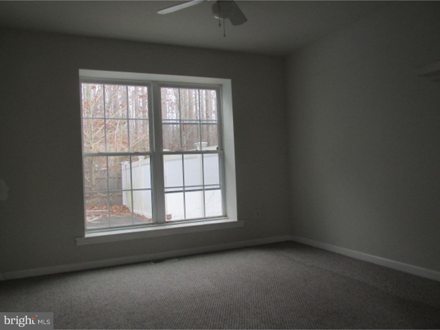 147 Crossing Way Lindenwold, NJ 08021 - Photo 8 of 25 Dining Room