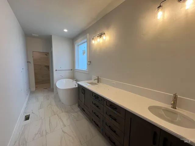 $699,900 | 375 South Strut Way, Boise, ID 83716