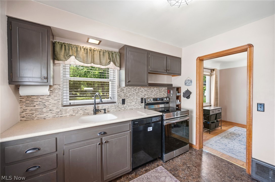 3756 Walter Road North Olmsted, OH 44070 - Photo 11 of 41