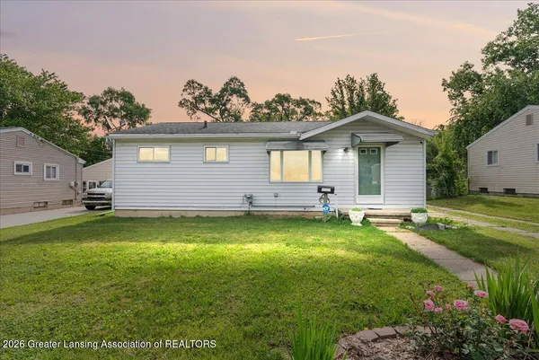 $140,000 | 4901 Lowcroft Avenue, Lansing, MI 48910