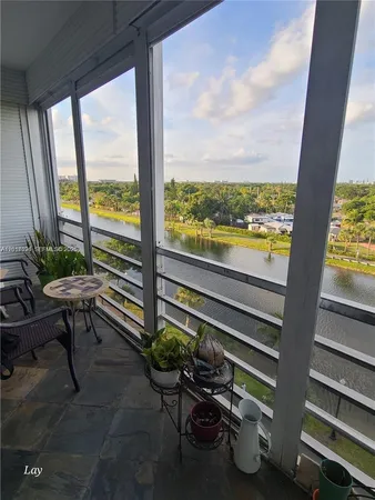 $1,800 | Undisclosed Address, North Miami Beach, FL 33162