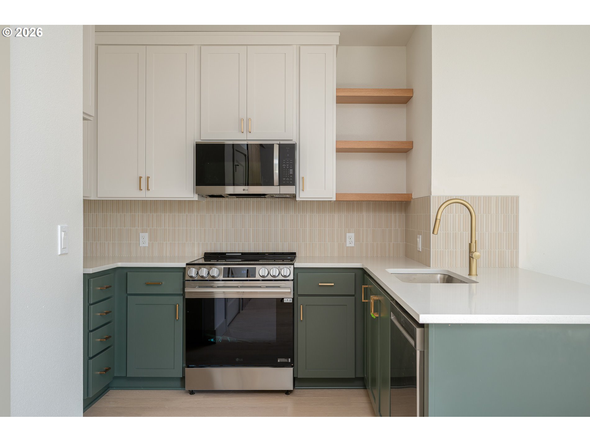 6909 Northeast Multnomah Street, Unit C Portland, OR 97213 - Photo 12 of 42