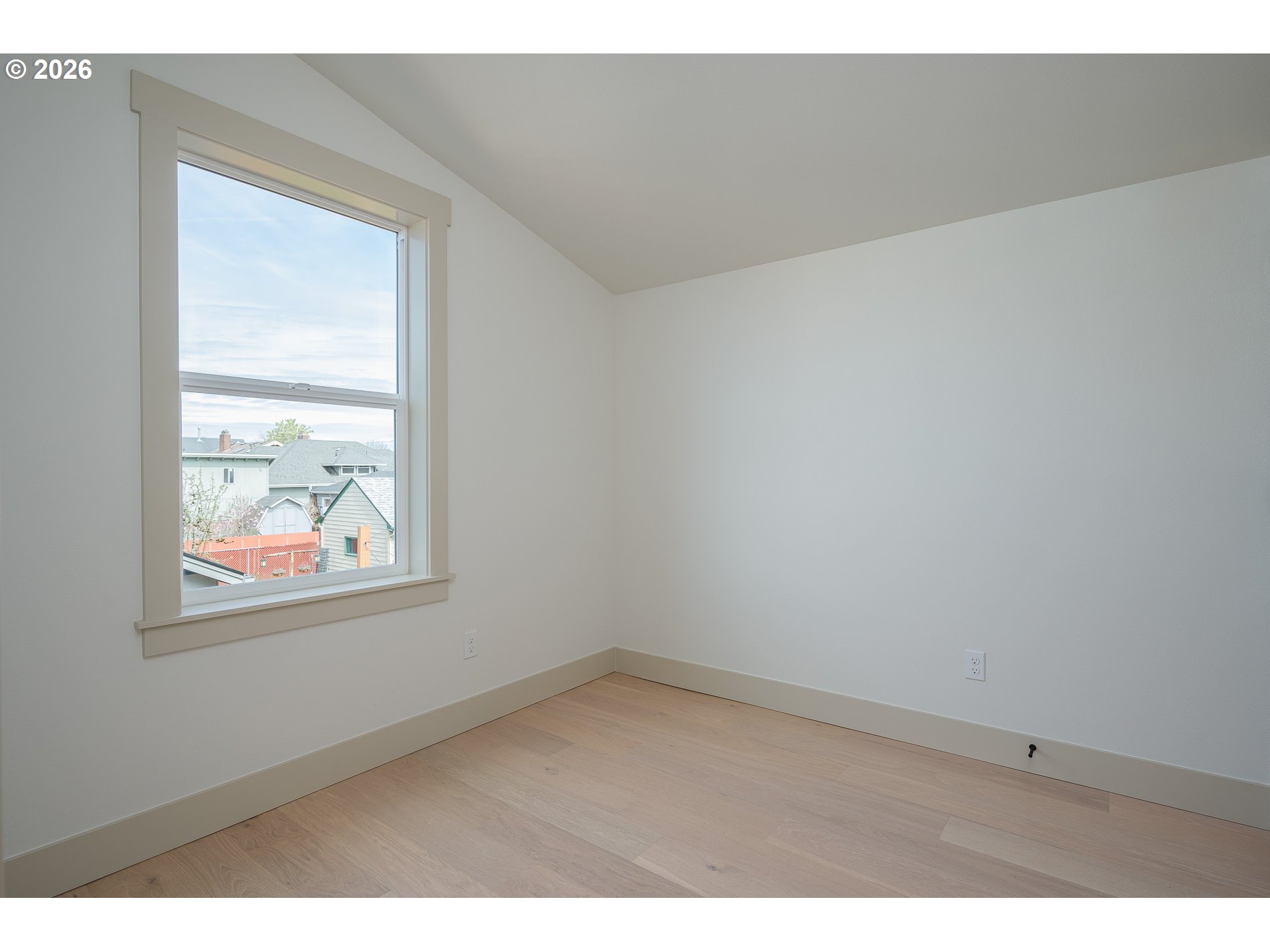 6909 Northeast Multnomah Street, Unit C Portland, OR 97213 - Photo 16 of 42