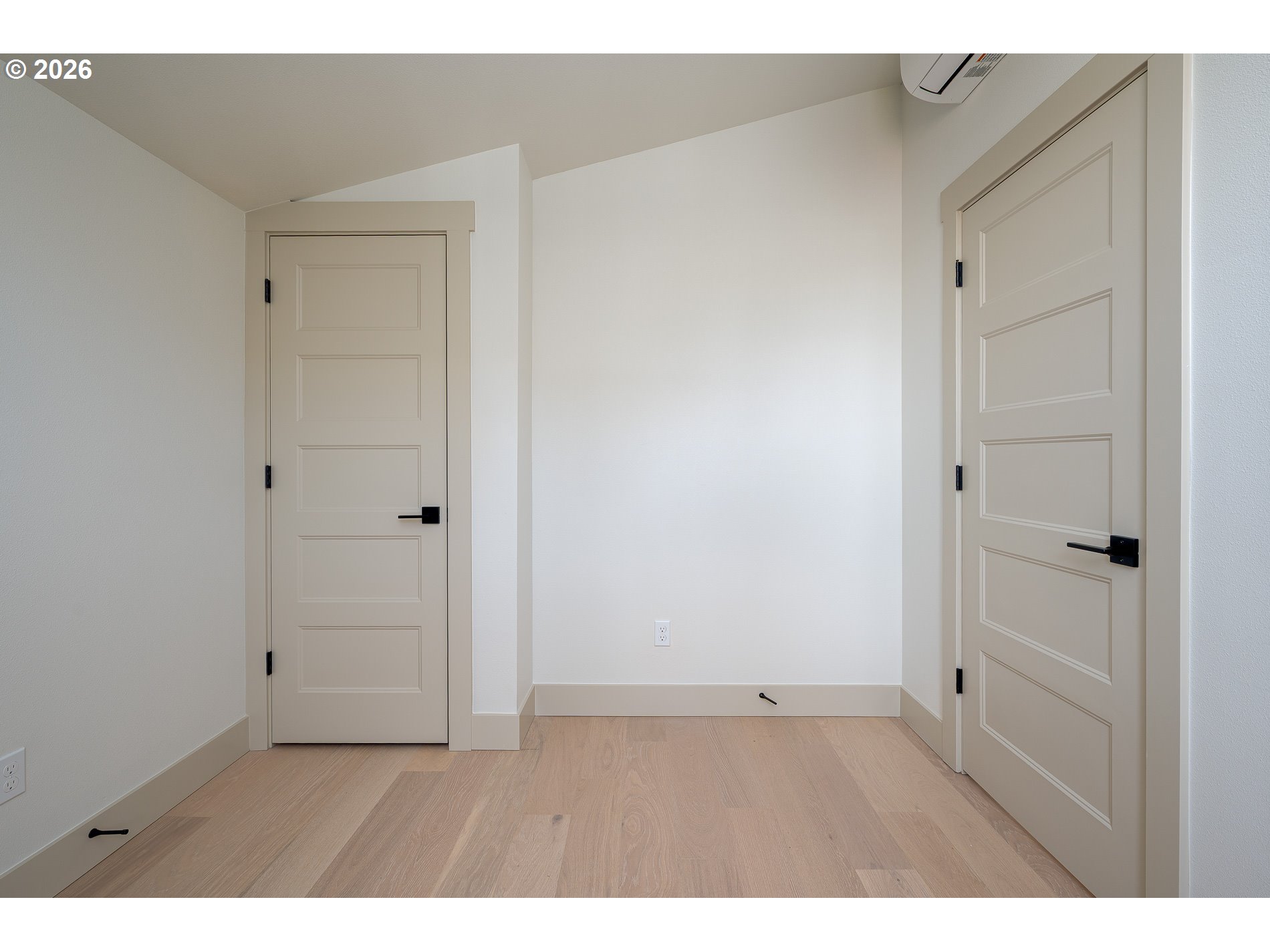 6909 Northeast Multnomah Street, Unit C Portland, OR 97213 - Photo 18 of 42