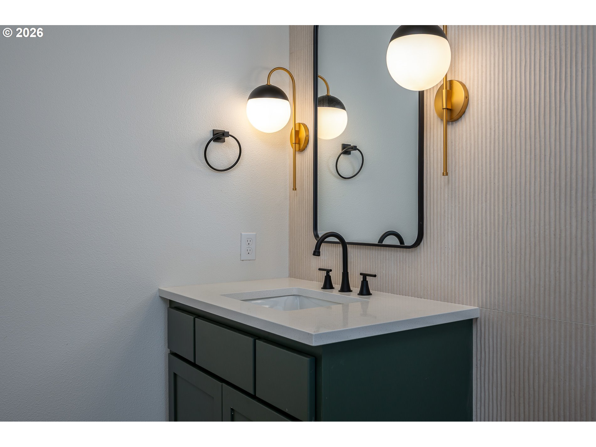 6909 Northeast Multnomah Street, Unit C Portland, OR 97213 - Photo 26 of 42