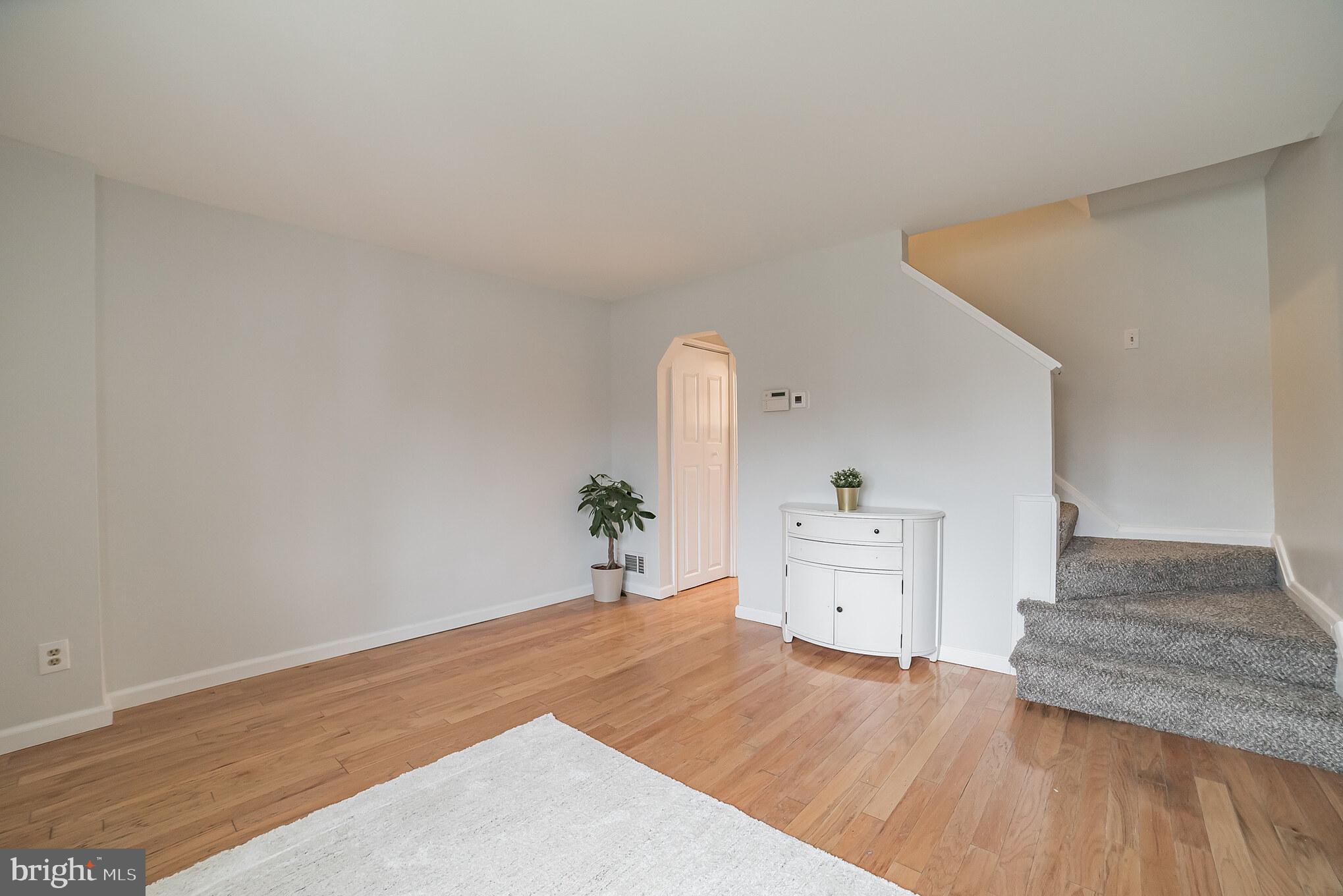 3205 Georgetown Road Baltimore, MD 21230 - Photo 3 of 15 Hardwood floors