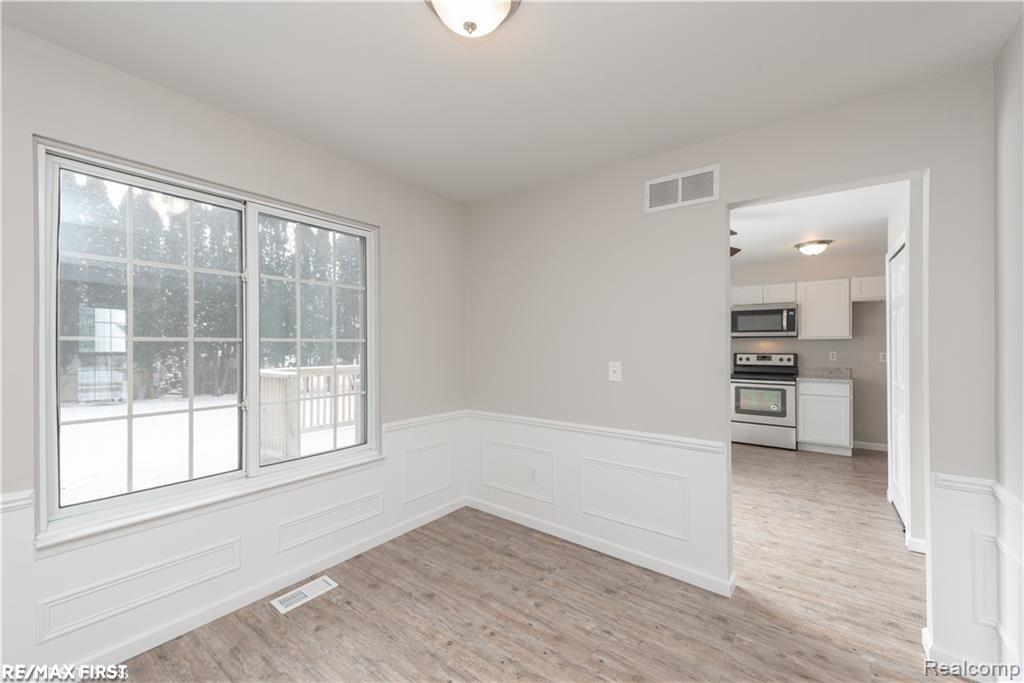 33670 Embassy Street Chesterfield, MI 48047 - Photo 5 of 14