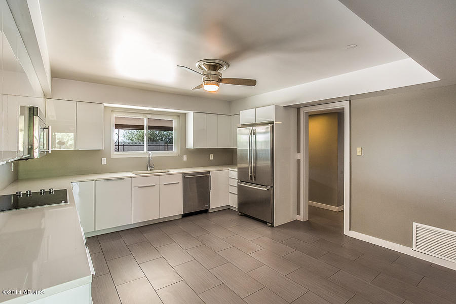 2201 East Ocotillo Road Phoenix, AZ 85016 - Photo 8 of 34 Kitchen