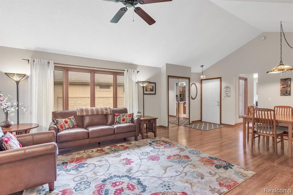 21745 River Ridge Trail, Unit 129 Farmington Hills, MI 48335 - Photo 8 of 34