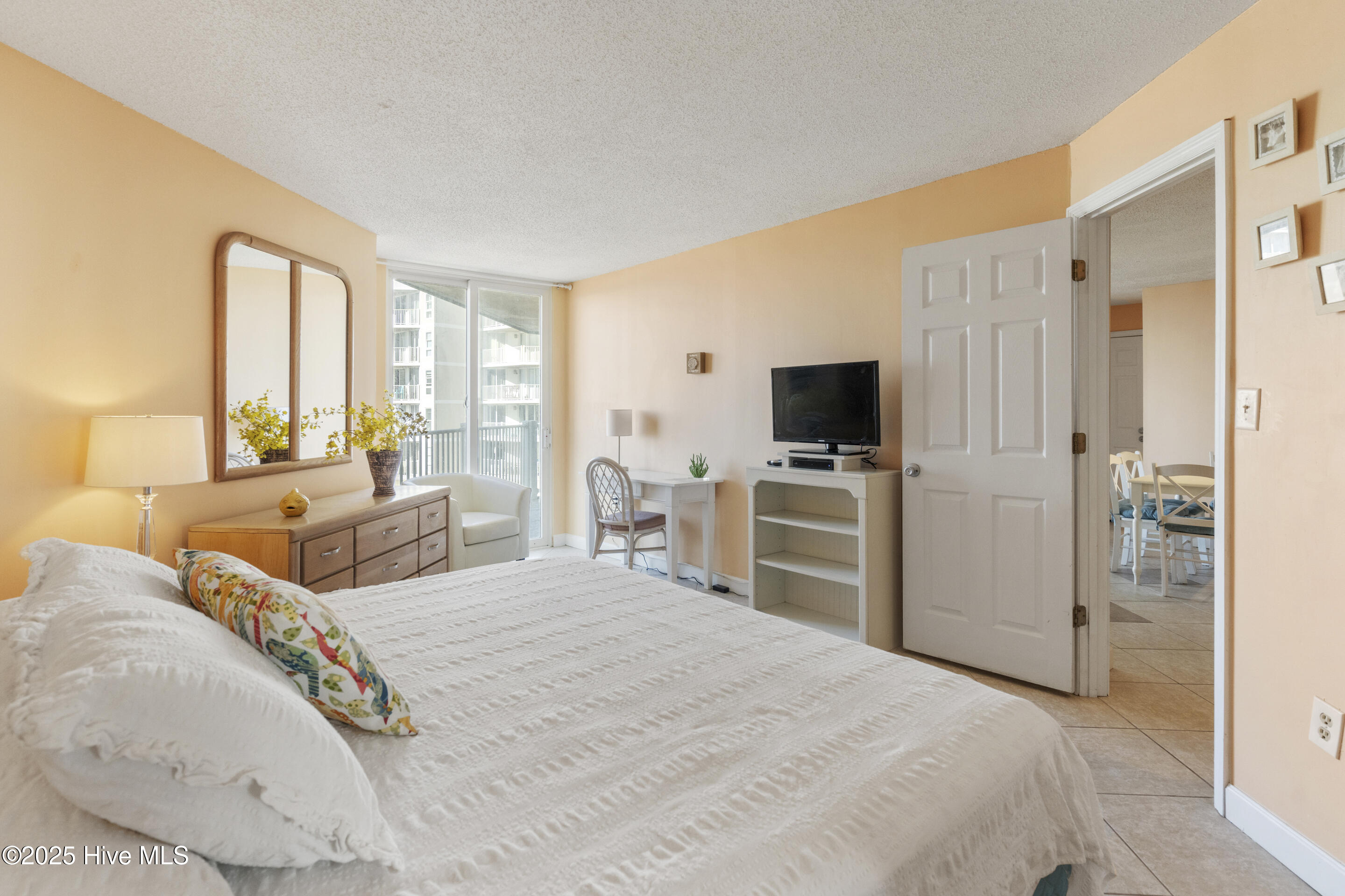 2000 New River Inlet Road, Unit 2304 North Topsail Beach, NC 28460 - Photo 17 of 40 Master Suite