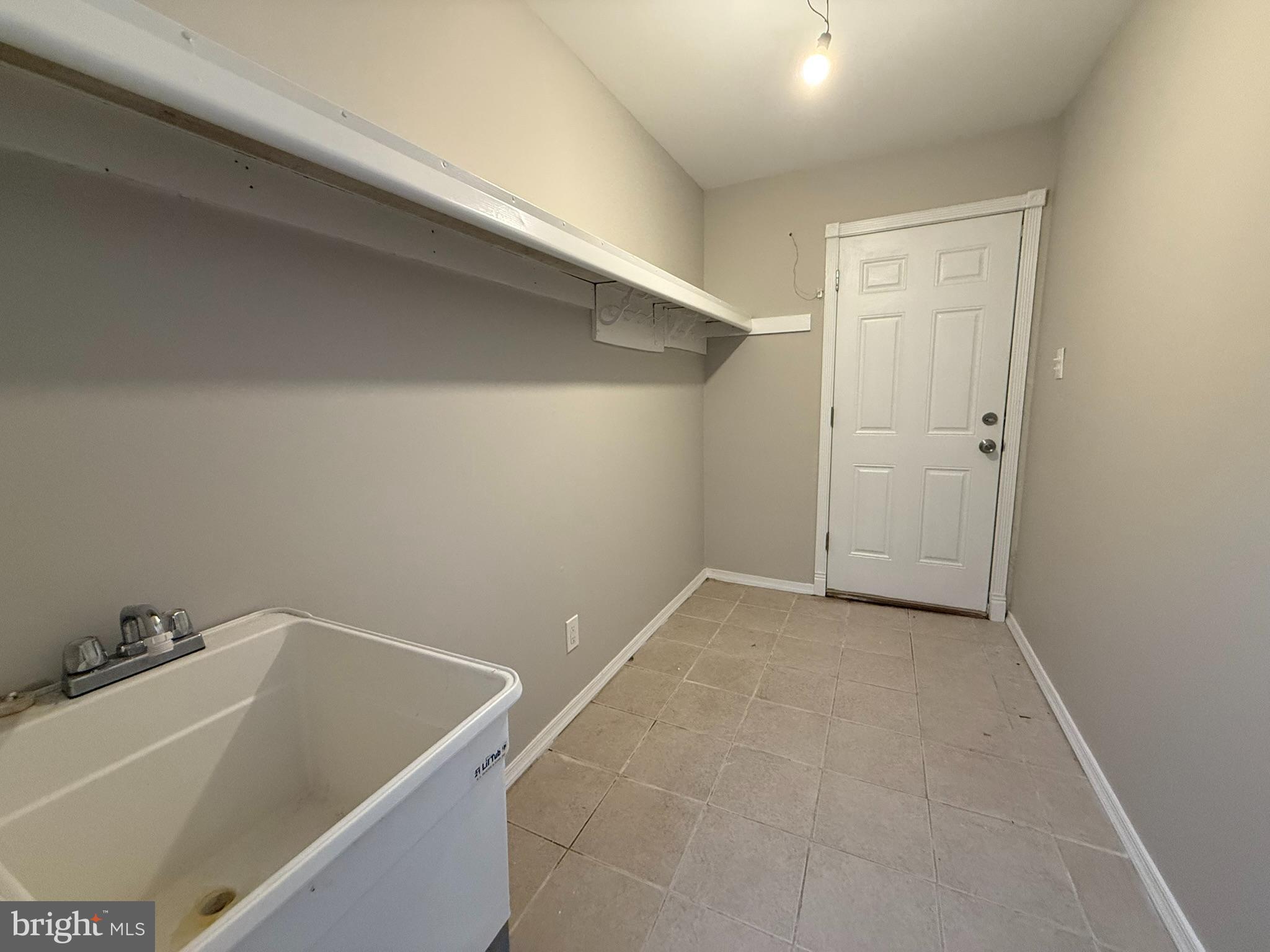 745 Windsor Place Wallingford, PA 19086 - Photo 11 of 33 a view of a small space