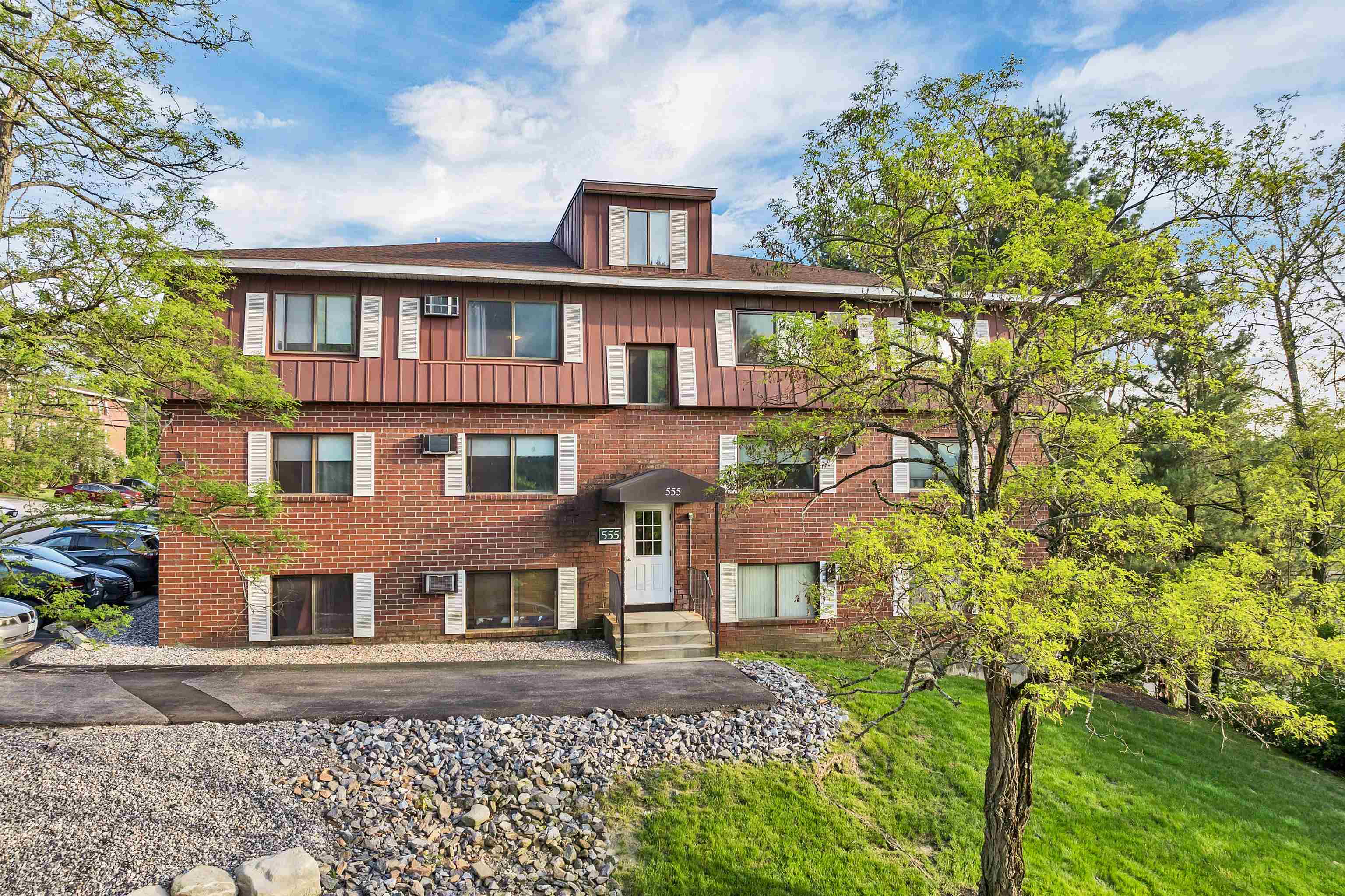 555 Calef Road, Unit 25 Manchester, NH 03103 - Photo 23 of 37 Gallery Image 23
