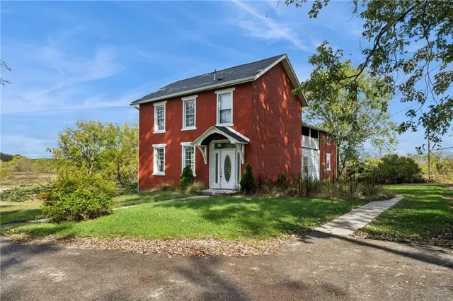 $379,900 | 8113 Highway 22, New Alexandria, PA 15670