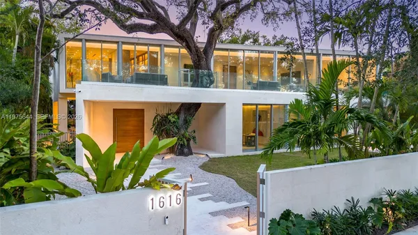 $9,995,000 | 1616 Onaway Drive, Miami, FL 33133