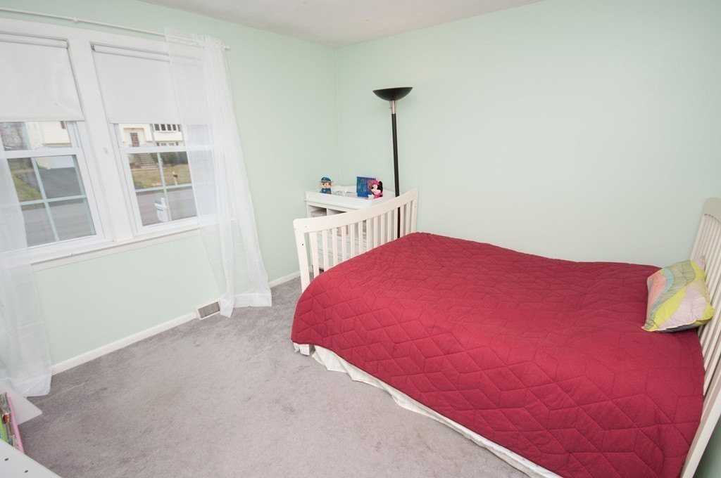 17 Burning Tree Road Natick, MA 01760 - Photo 12 of 19 Gallery Image 12