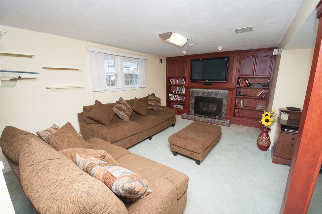 17 Burning Tree Road Natick, MA 01760 - Photo 15 of 19 Gallery Image 15