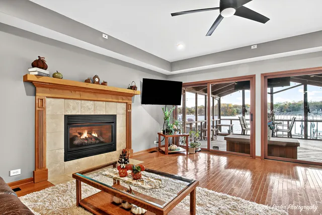 $975,000 | 5012 West Lake Shore Drive, Wonder Lake, IL 60097