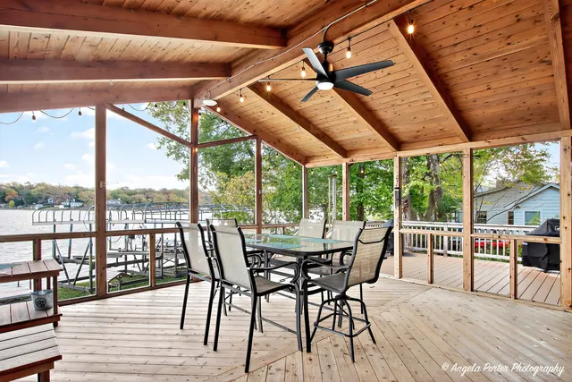 $975,000 | 5012 West Lake Shore Drive, Wonder Lake, IL 60097