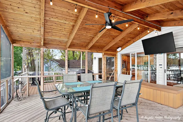 $975,000 | 5012 West Lake Shore Drive, Wonder Lake, IL 60097