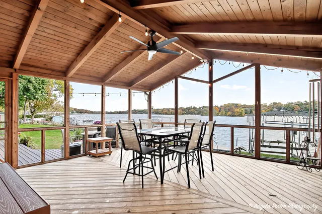 $975,000 | 5012 West Lake Shore Drive, Wonder Lake, IL 60097