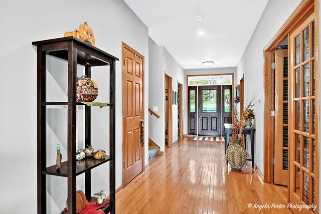 $975,000 | 5012 West Lake Shore Drive, Wonder Lake, IL 60097