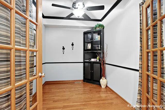 $975,000 | 5012 West Lake Shore Drive, Wonder Lake, IL 60097