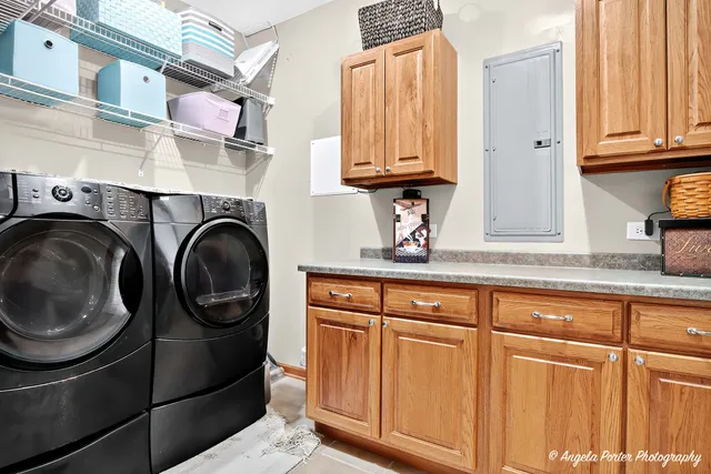 $975,000 | 5012 West Lake Shore Drive, Wonder Lake, IL 60097