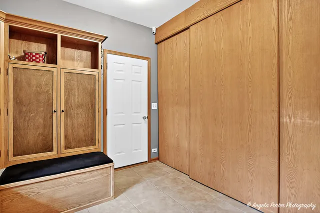 $975,000 | 5012 West Lake Shore Drive, Wonder Lake, IL 60097