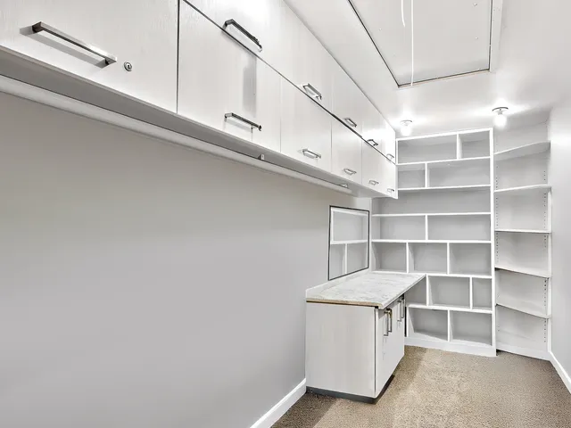 $975,000 | 5012 West Lake Shore Drive, Wonder Lake, IL 60097