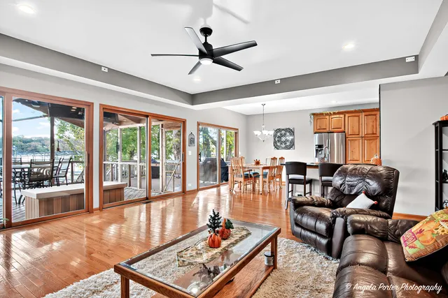 $975,000 | 5012 West Lake Shore Drive, Wonder Lake, IL 60097