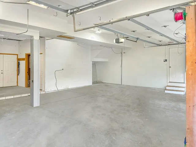 $975,000 | 5012 West Lake Shore Drive, Wonder Lake, IL 60097