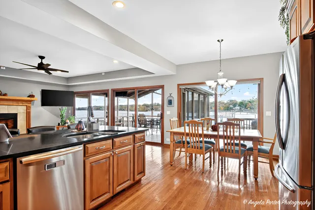 $975,000 | 5012 West Lake Shore Drive, Wonder Lake, IL 60097