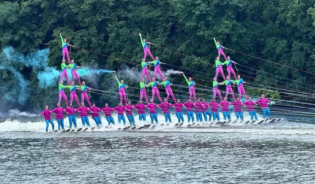 $975,000 | 5012 West Lake Shore Drive, Wonder Lake, IL 60097