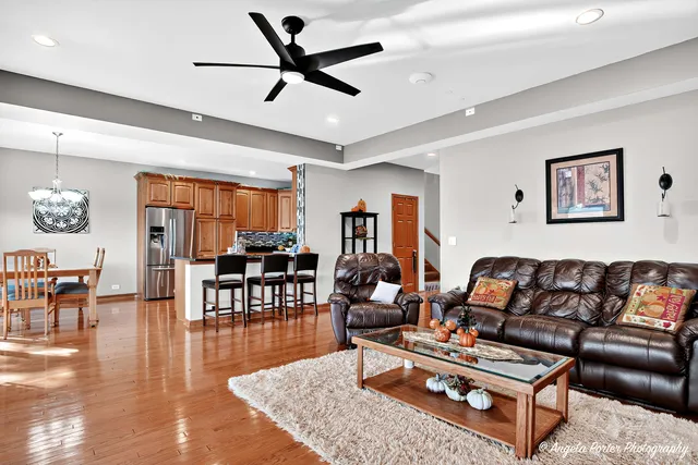 $975,000 | 5012 West Lake Shore Drive, Wonder Lake, IL 60097