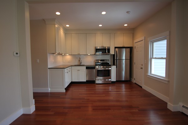 596 East 2nd Street, Unit 3 Boston, MA 02127 - Photo 7 of 17