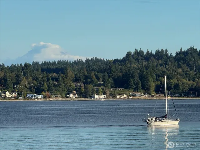 $999,950 | 3737 Northeast Bahia Vista Drive, Bremerton, WA 98310