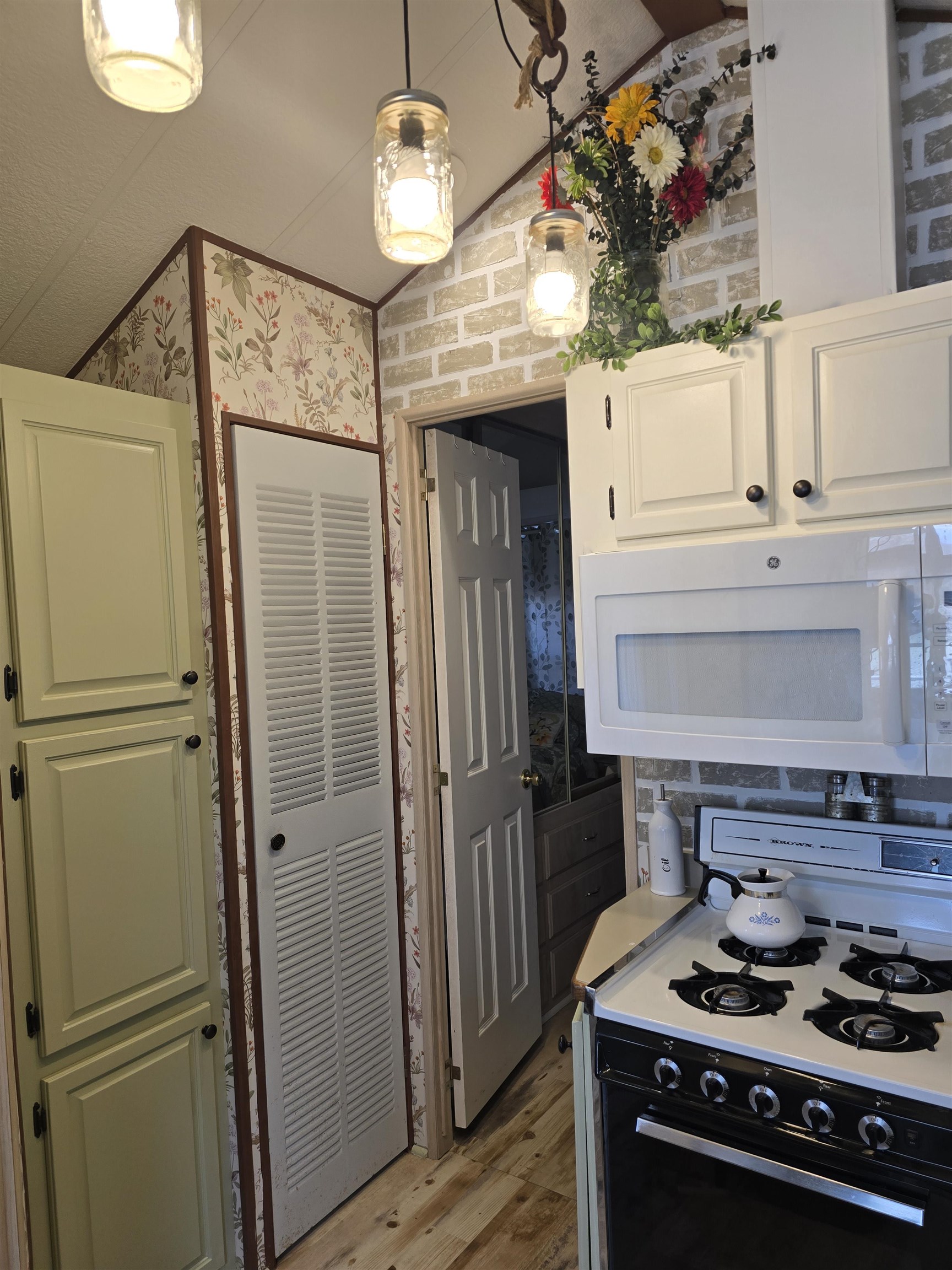 10001 Goodall Road, Unit 326 Durand, MI 48429 - Photo 16 of 45 Gallery Image 16