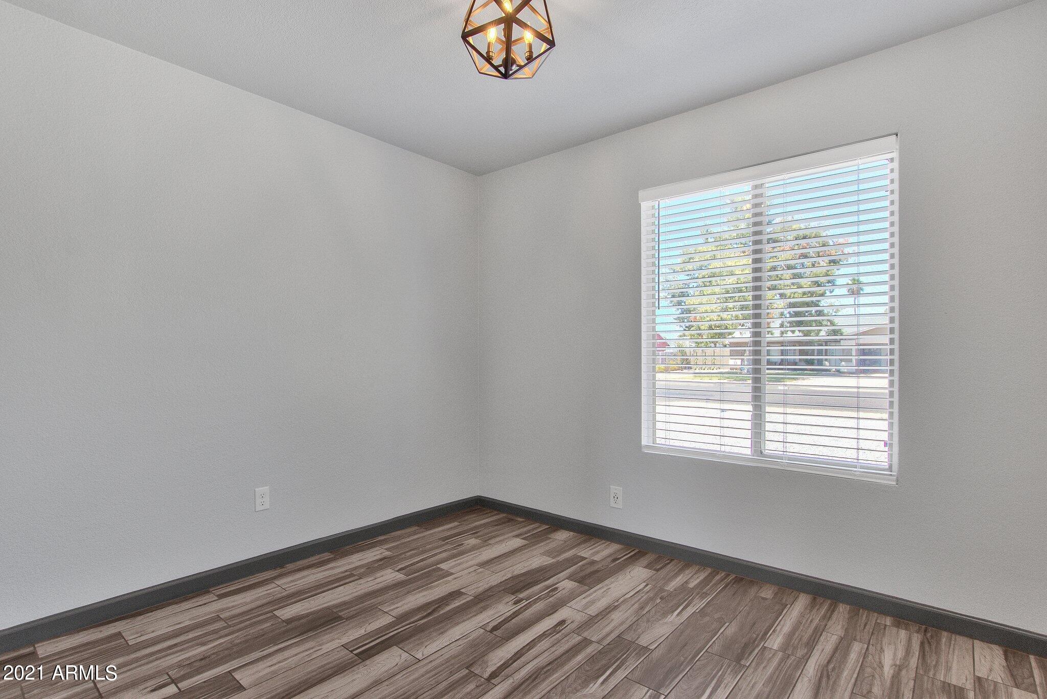 7413 West Hatcher Road Peoria, AZ 85345 - Photo 13 of 28 16