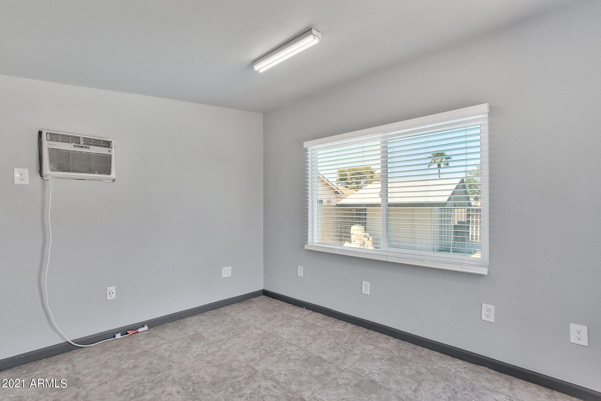7413 West Hatcher Road Peoria, AZ 85345 - Photo 25 of 28 32