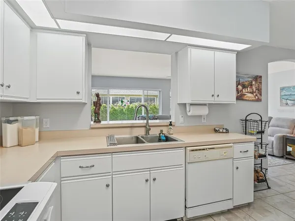 $297,000 | 11180 Southeast 175th Place, Summerfield, FL 34491