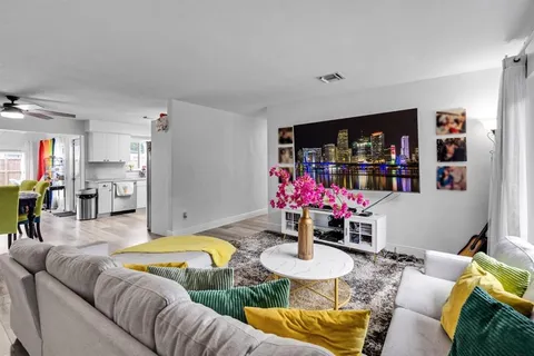 $635,000 | 315 South 57th Avenue, Hollywood, FL 33023