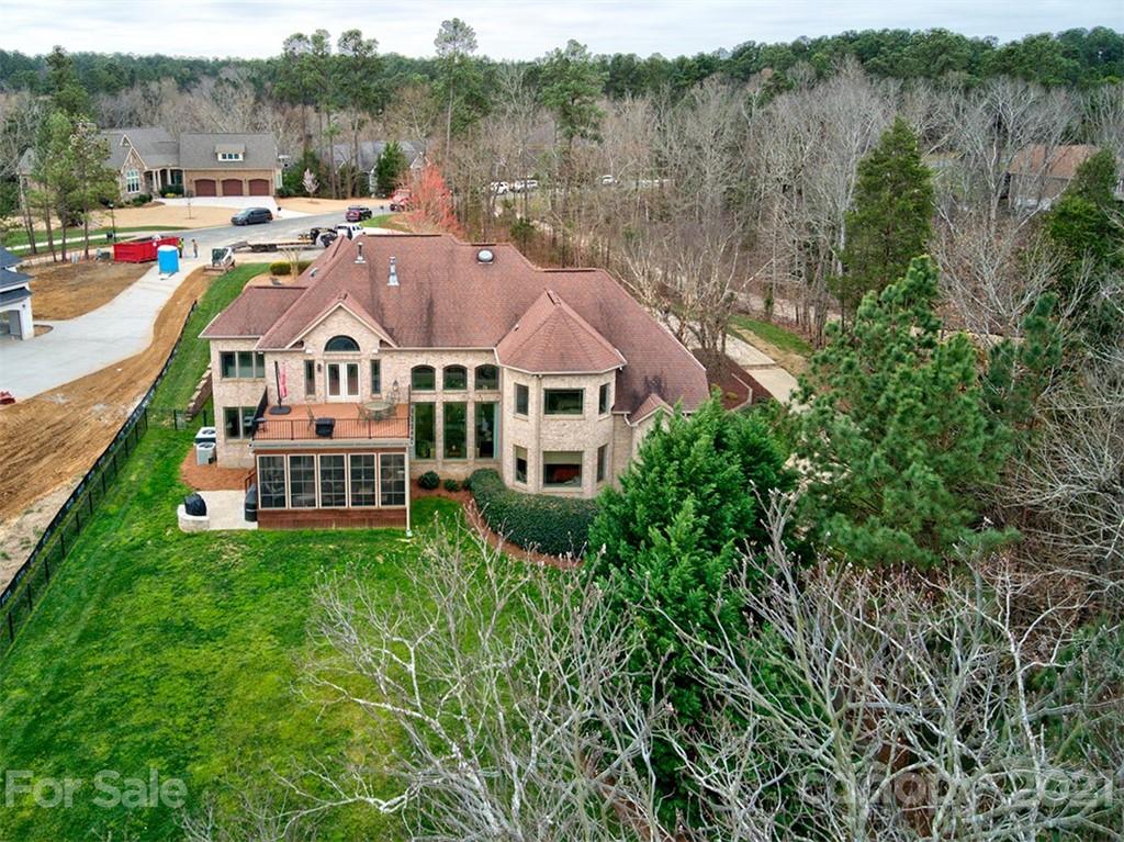 157 Mariners Bluff Road York, SC 29745 - Photo 4 of 48 Gallery Image 4