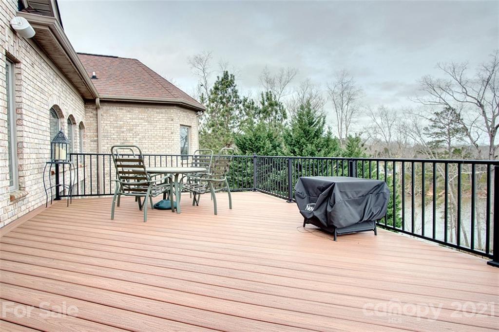 157 Mariners Bluff Road York, SC 29745 - Photo 39 of 48 Gallery Image 39