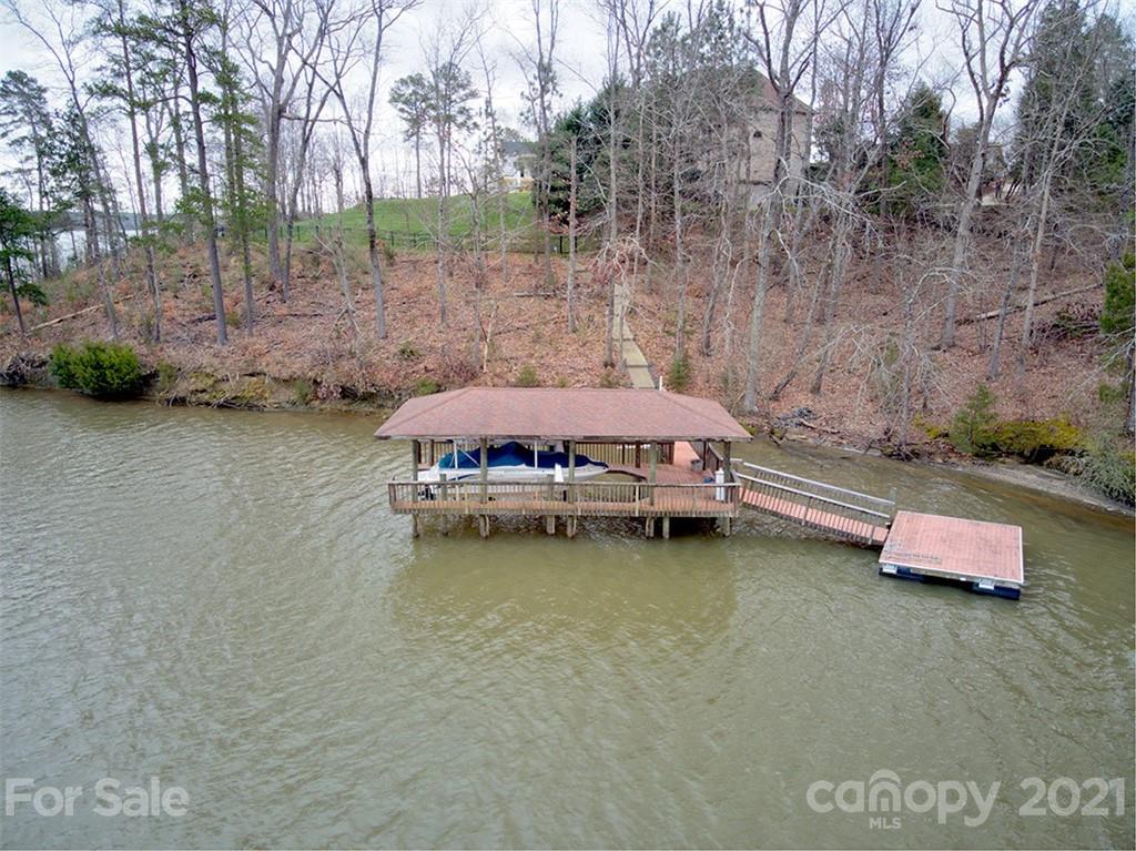 157 Mariners Bluff Road York, SC 29745 - Photo 5 of 48 Gallery Image 5
