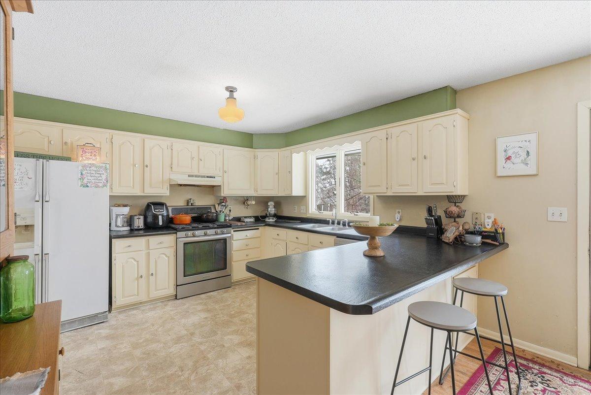 2111 55th Avenue Baldwin, WI 54002 - Photo 13 of 35