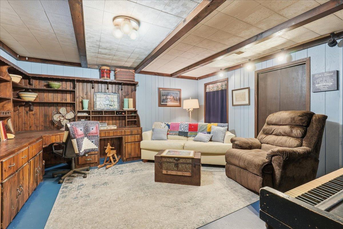 2111 55th Avenue Baldwin, WI 54002 - Photo 9 of 35