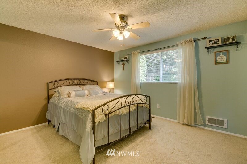 17315 18th Avenue Southeast Bothell, WA 98012 - Photo 15 of 19 Gallery Image 15